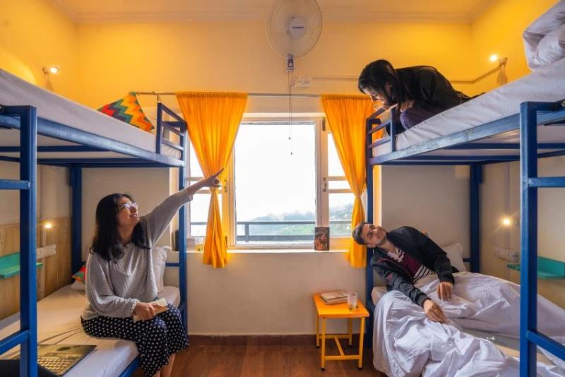 Bed in 6 Bed Mixed Dormitory Room with Ensuite Bathroom 1