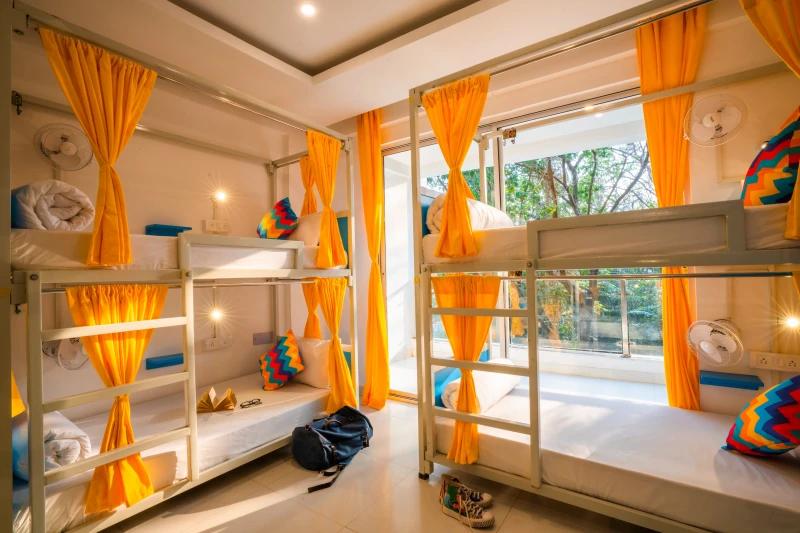 Bed in 10 Bed Mixed AC Dormitory Room with Ensuite Bathroom 1