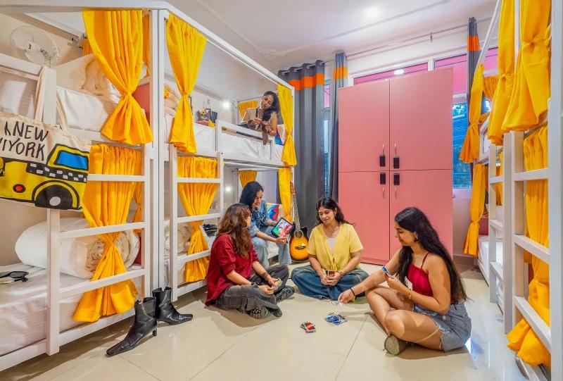 Bed in 6 Bed Female Only Dormitory Room with Ensuite Bathroom 1