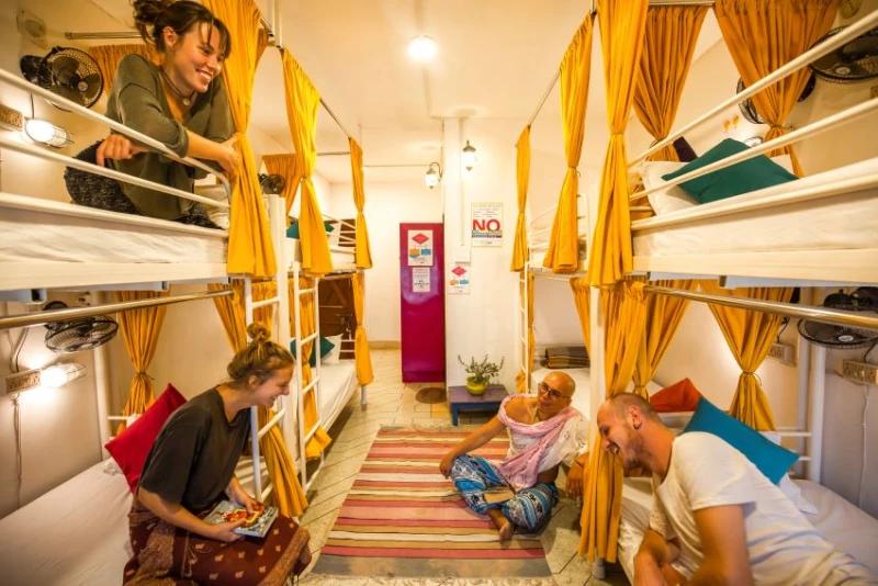 Bed in 8 Bed Mixed AC Dormitory Room with Ensuite Bathroom 1